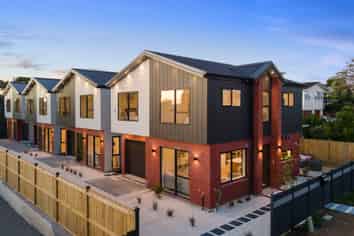 10 Baringa Place, Botany Downs