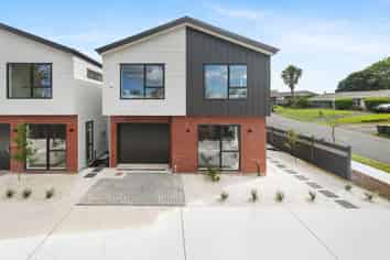 10 Baringa Place, Botany Downs