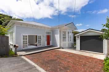 52 Parkvale Road, Karori