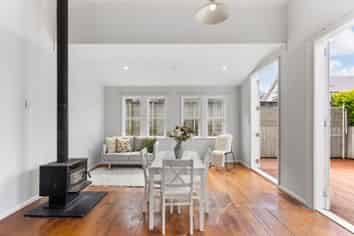 52 Parkvale Road, Karori