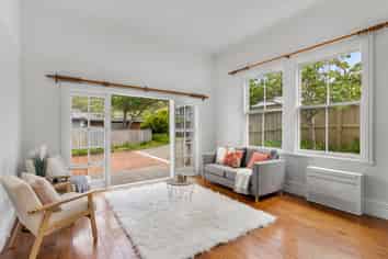 52 Parkvale Road, Karori