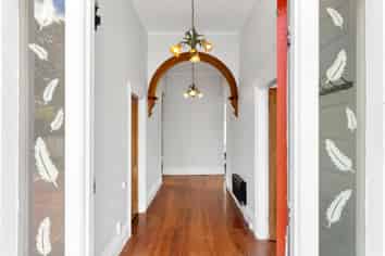 52 Parkvale Road, Karori