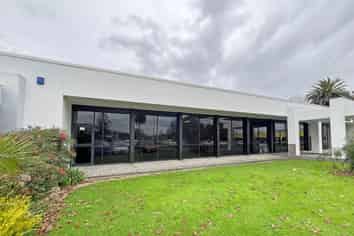 GROUND FLOOR MANUKAU CBD OFFICE
