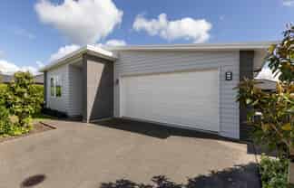 66 Tabraham Crescent, Pyes Pa