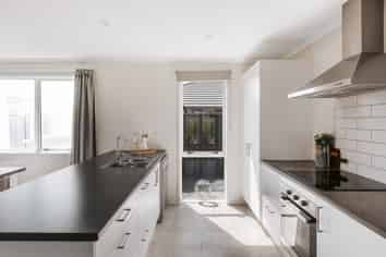 66 Tabraham Crescent, Pyes Pa