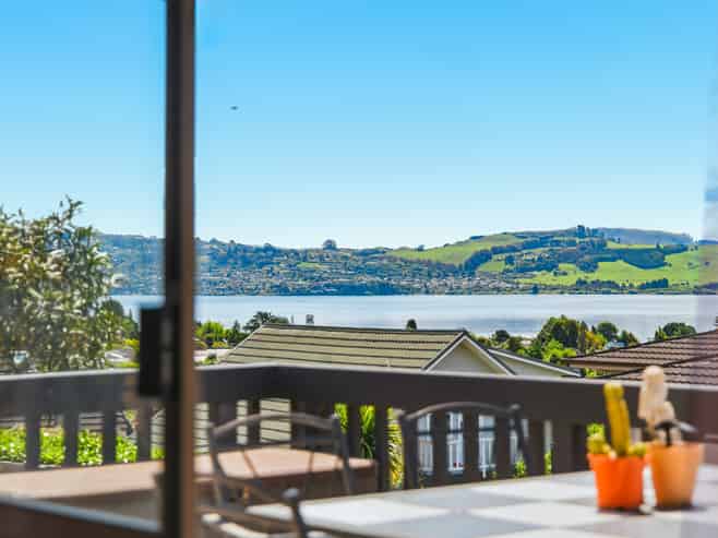 2 Kempton Place, Richmond Heights