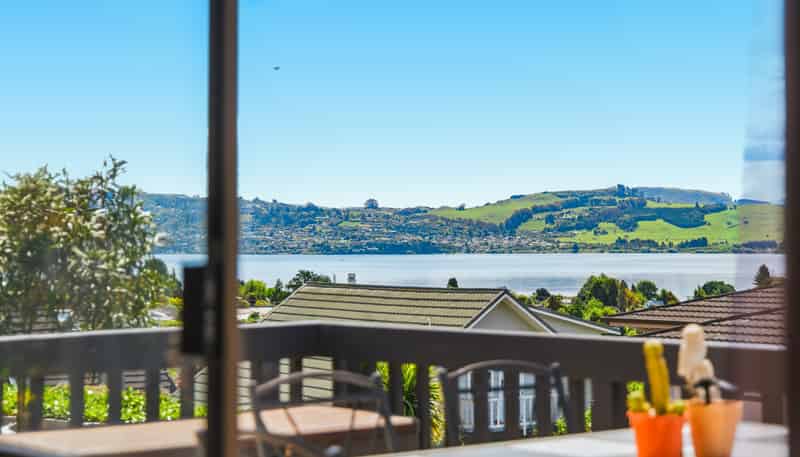 2 Kempton Place, Richmond Heights