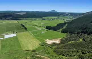 2106 Galatea Road, Waiohau