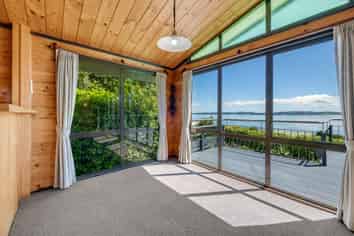 61 Carlton Crescent, Maraetai