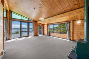 61 Carlton Crescent, Maraetai