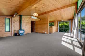 61 Carlton Crescent, Maraetai