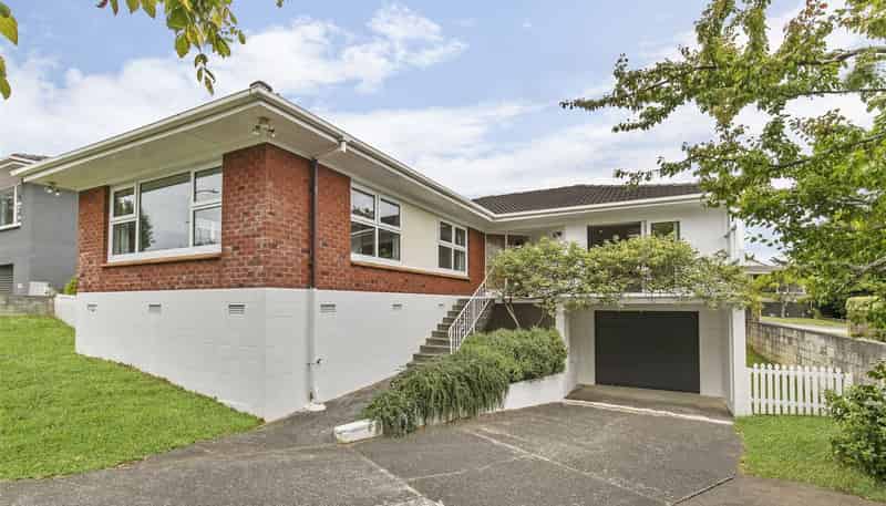 27 Gills Road, Bucklands Beach