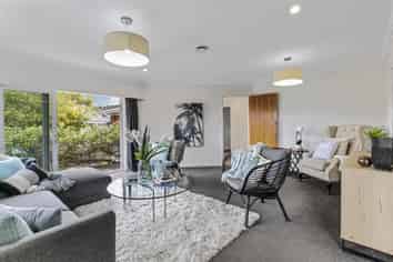 27 Gills Road, Bucklands Beach