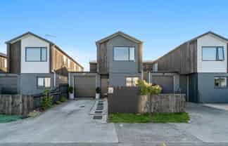 42 Dignity Street, Papakura