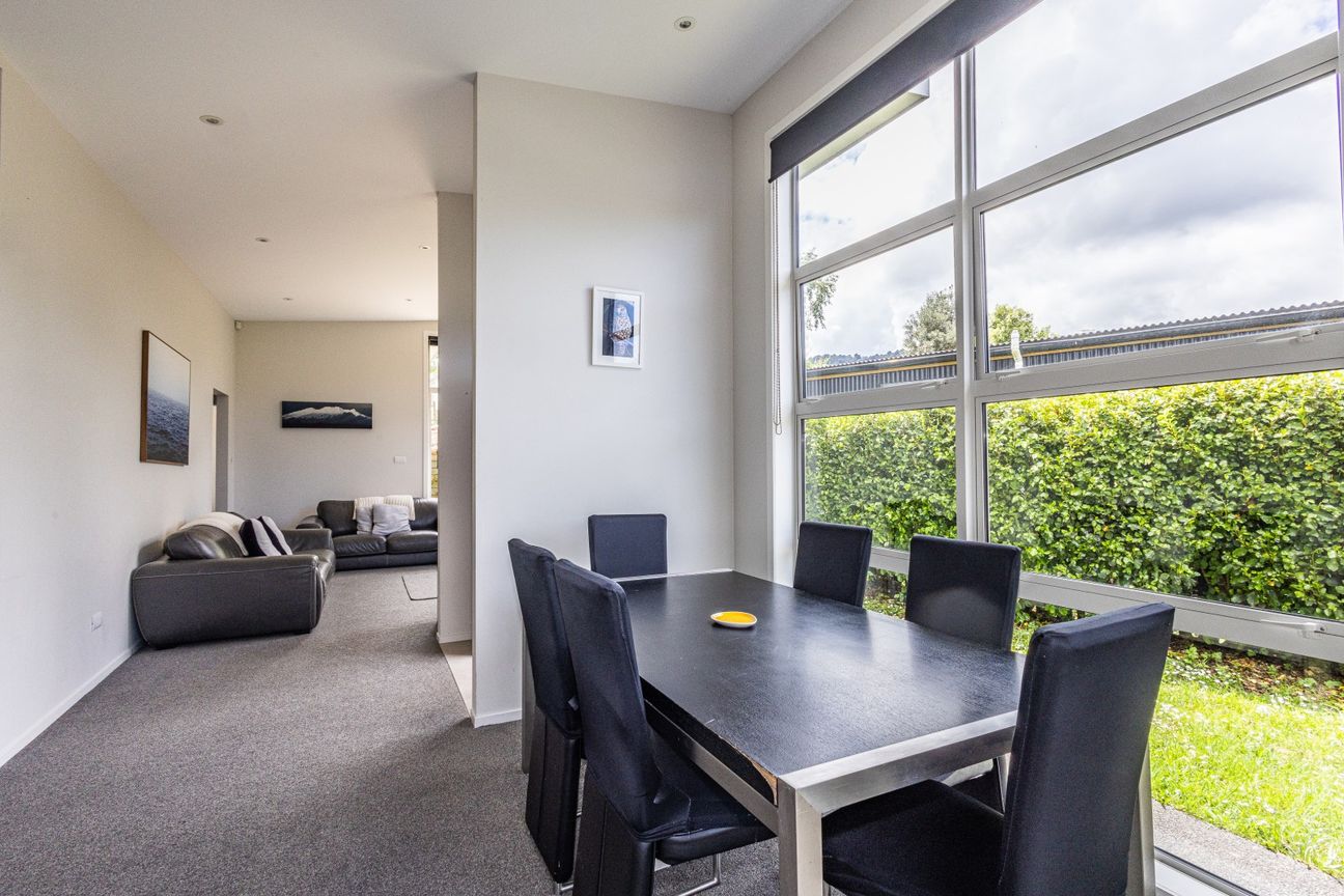 Low maintenance, private and practical! - Ansicht 6