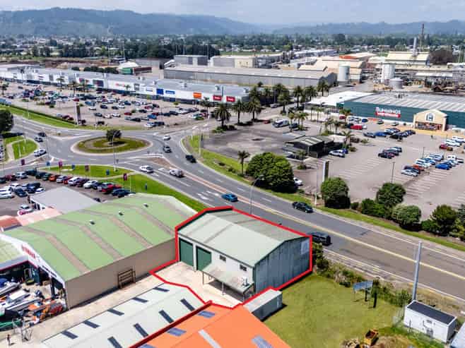 Prime industrial with exceptional office space