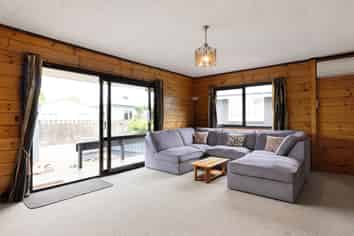 24A MacDonald Road, Glenview