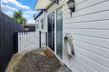 5/7 Koromiko St, New Lynn