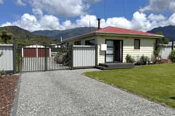  38 Brodie Street, Blackball