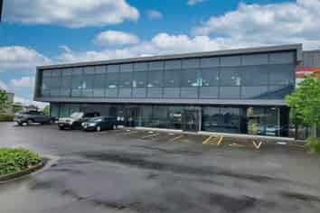 PRIME GROUND FLOOR 112M² RETAIL/OFFICE
