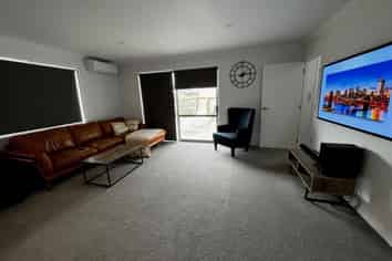 32 Rose Berry Crescent, Flagstaff