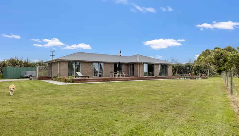 347 Utopia Road, Westport