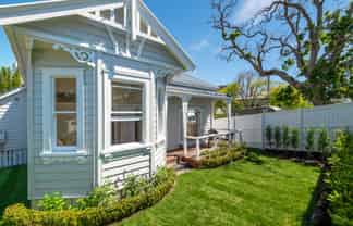 95 Vauxhall Road, Devonport