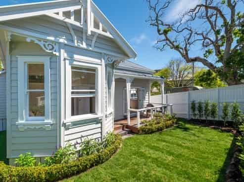 95 Vauxhall Road, Devonport