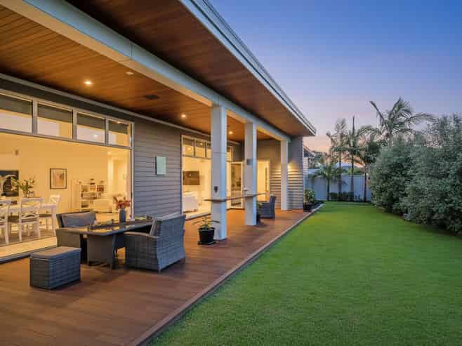 105 South Highway East, Whitianga