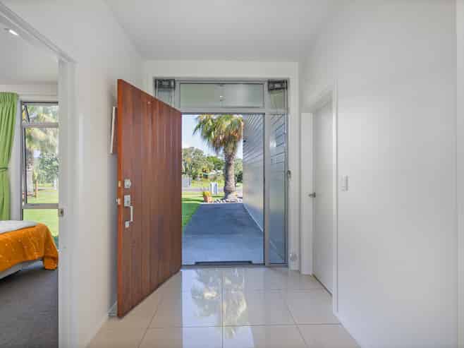 105 South Highway East, Whitianga