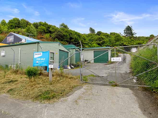 Warehousing. Offices. Large Land. Liquidation Sale