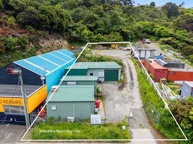 Warehousing. Offices. Large Land. Liquidation Sale