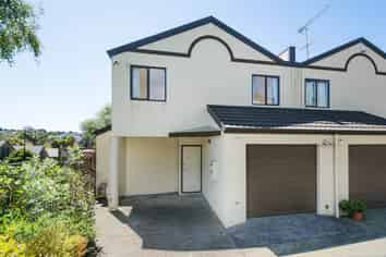 2/2 Sunnydale Place, Albany