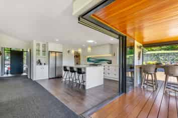 130 Ridgeview Road, Redwood Valley