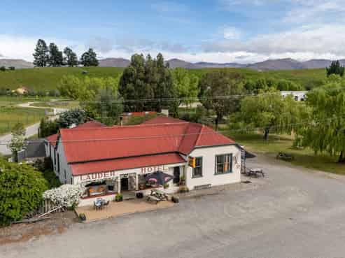 Lauder Hotel - Options Aplenty