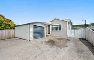 43 Biddle Crescent, Taita