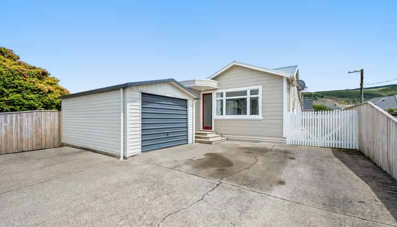 43 Biddle Crescent, Taita