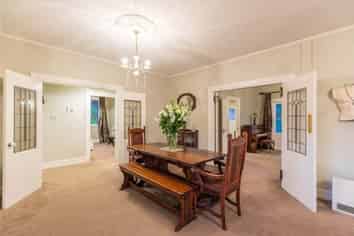 28 Bracken Avenue, Epsom