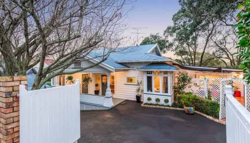 28 Bracken Avenue, Epsom