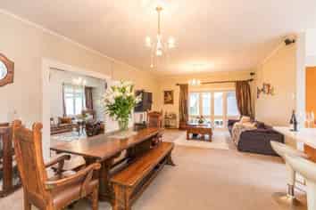 28 Bracken Avenue, Epsom