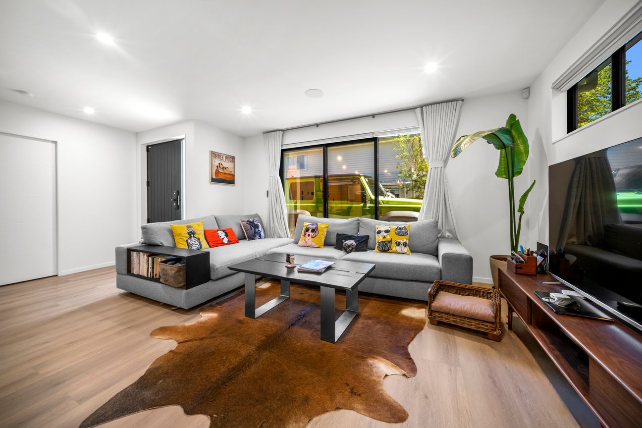 Luxury Duplex Family Home Awaits - Bild 4