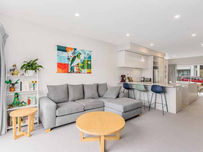 34 Koreke Close, Porirua