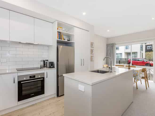 34 Koreke Close, Porirua