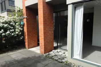 3/56 Hewitts Road , Merivale