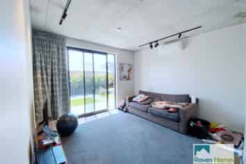 8/4165 Great North Road, Glen Eden