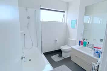 8/4165 Great North Road, Glen Eden