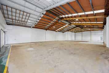 High Stud East Tamaki Warehouse | 2,638 m2