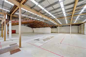 High Stud East Tamaki Warehouse | 2,638 m2