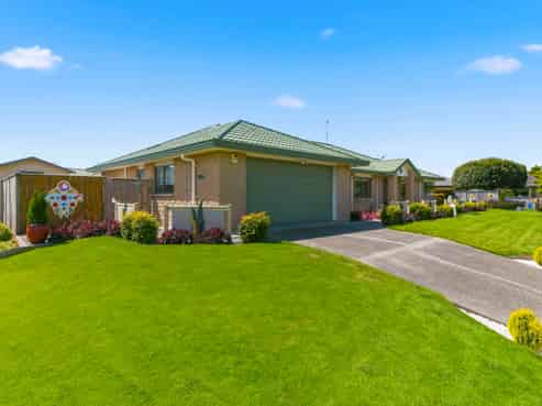 100 Milne Drive, Paraparaumu