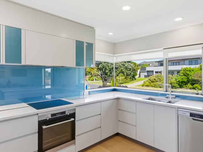 100 Milne Drive, Paraparaumu